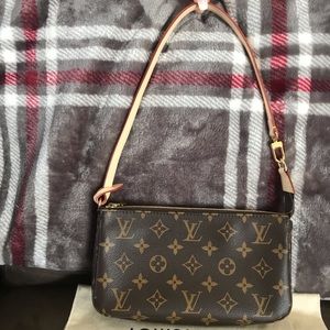 Pochette accessory Louis Vuitton